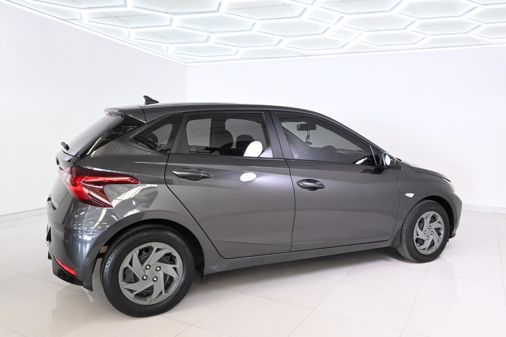 Hyundai i20 - 1.2 Motion - Image 2